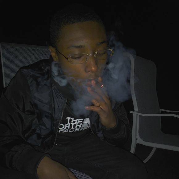 Meet your Posher, Lorrjayway - Picture 1 of 1